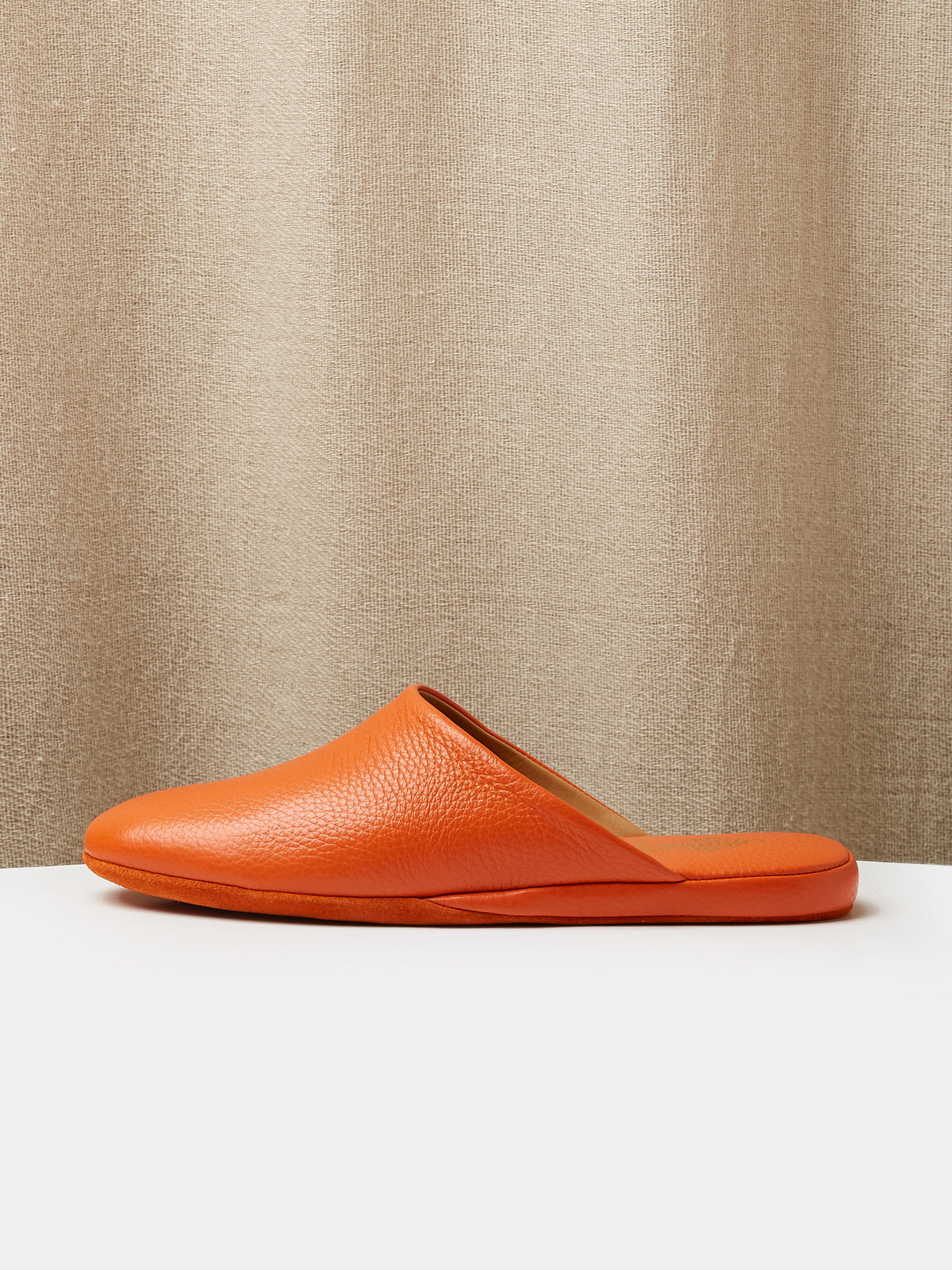 Globetrotter Glide Mule in Orange deer leather, view 2