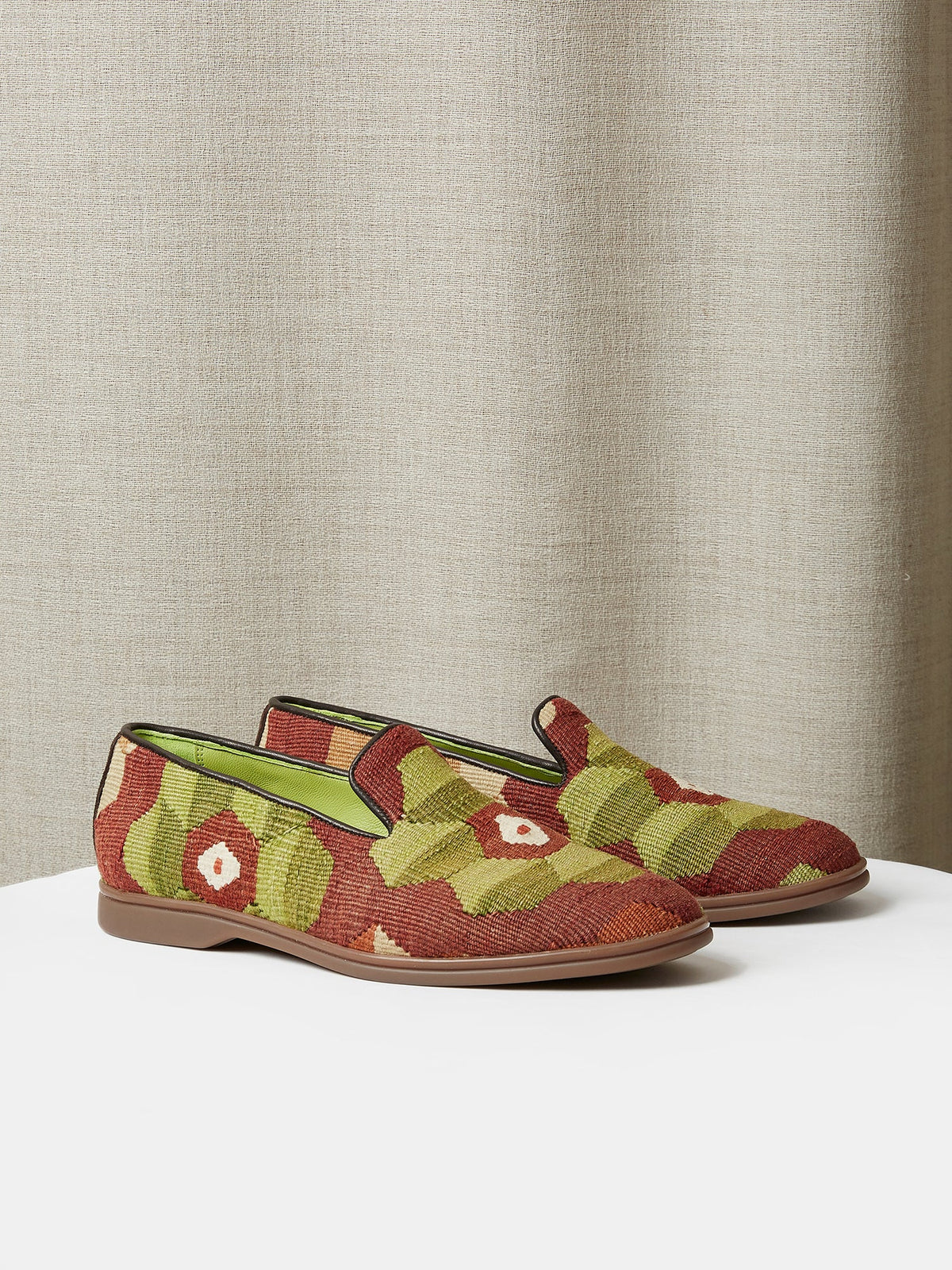 Albert Slipper in Antique Kilim, view 1