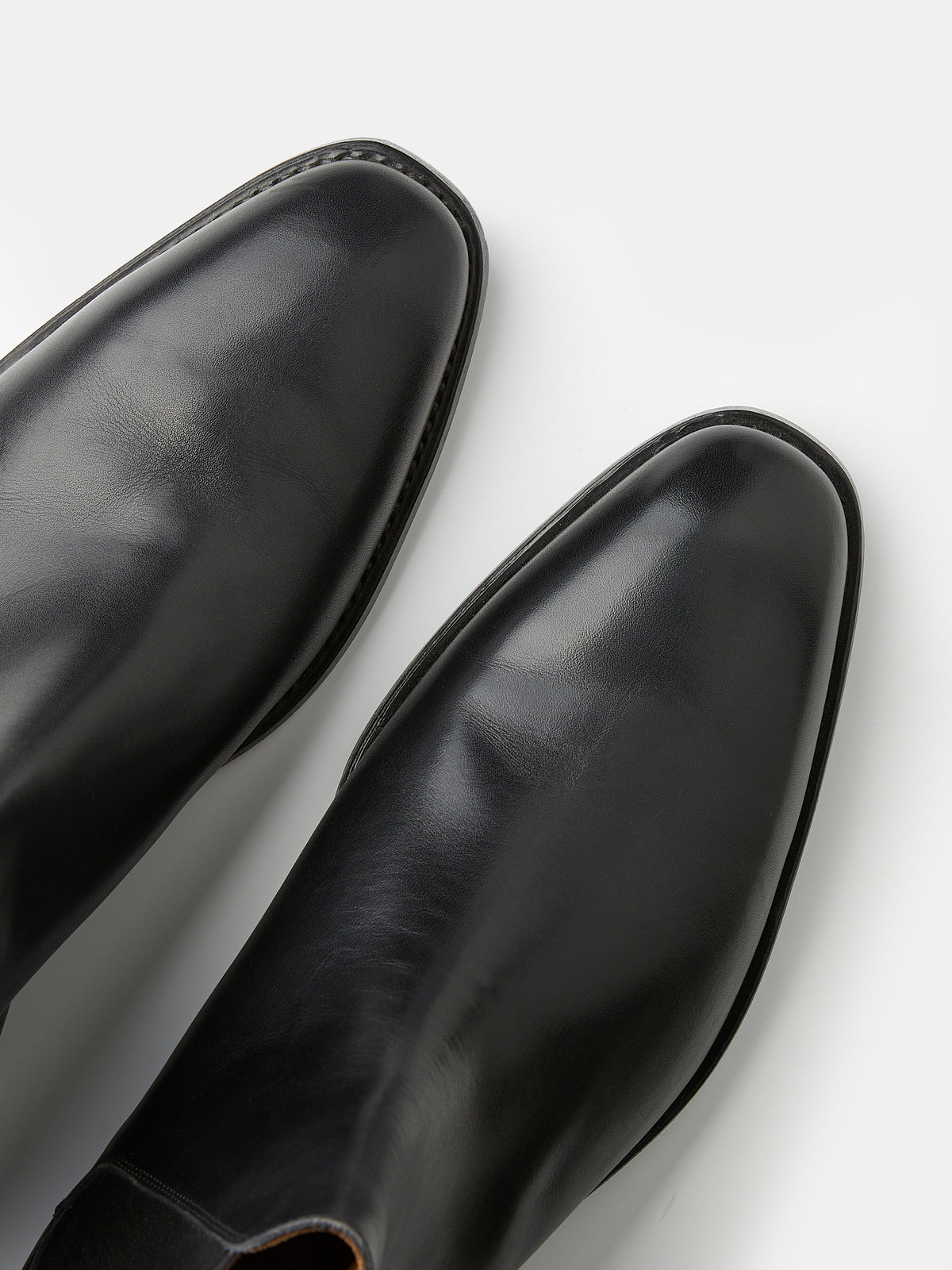 Chelsea Boot in Black calf leather, view 4