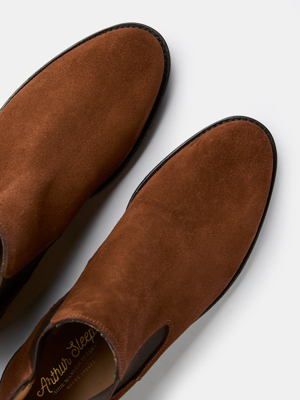 Chelsea Boot in Tobacco suede, view 3