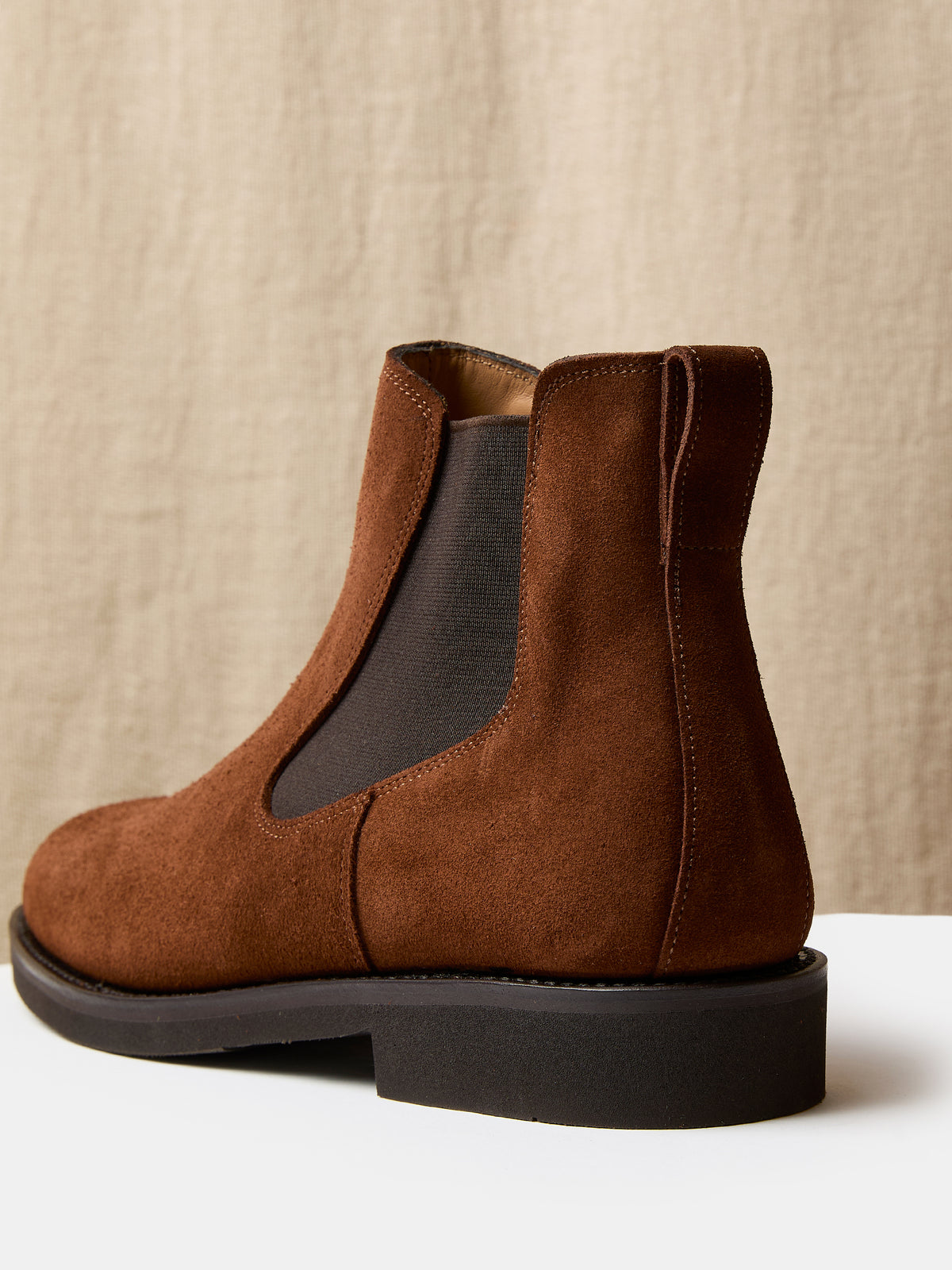 Chelsea Boot in Tobacco suede, view 4