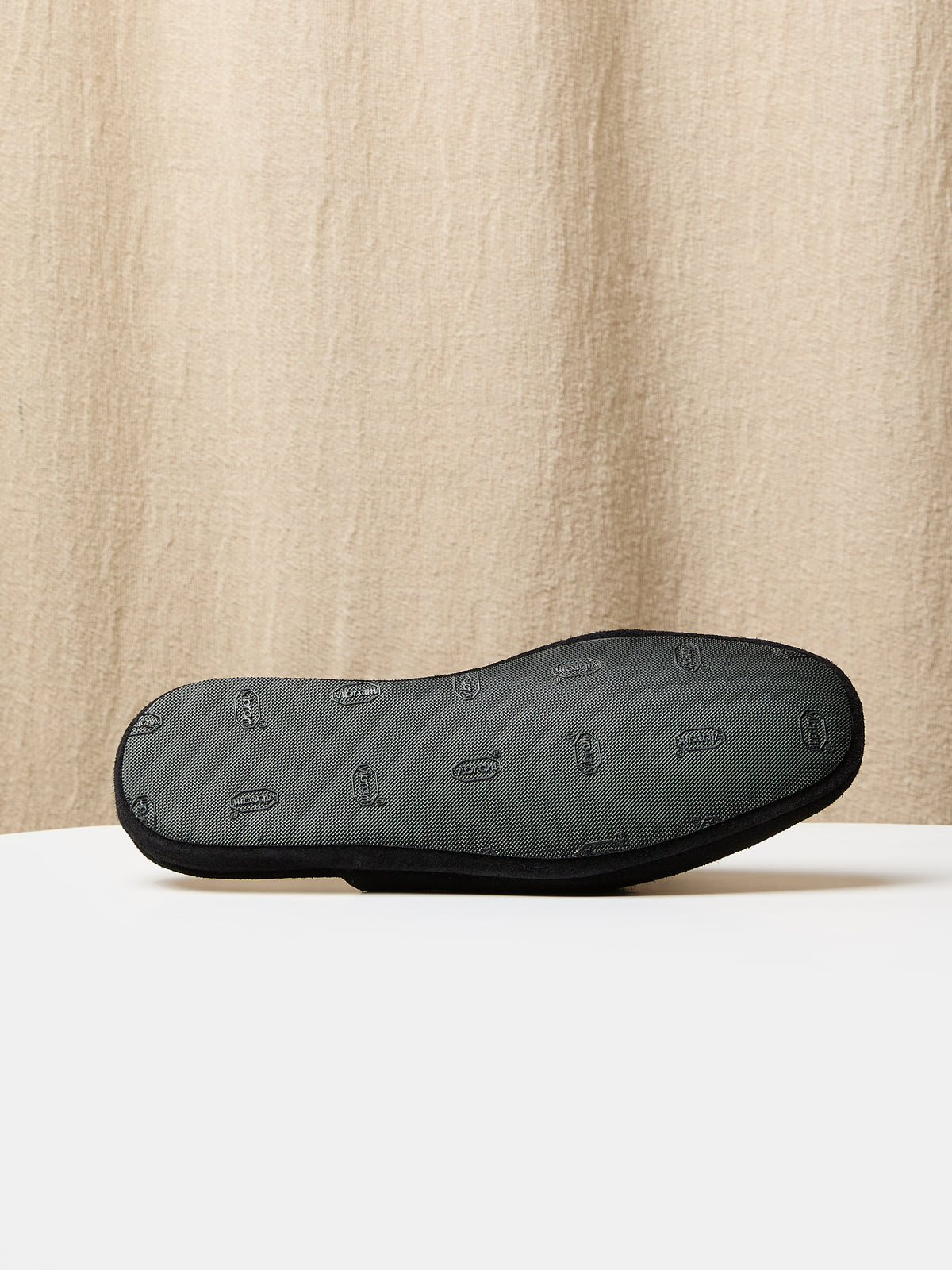 Globetrotter Glide Mule in Black suede, view 3