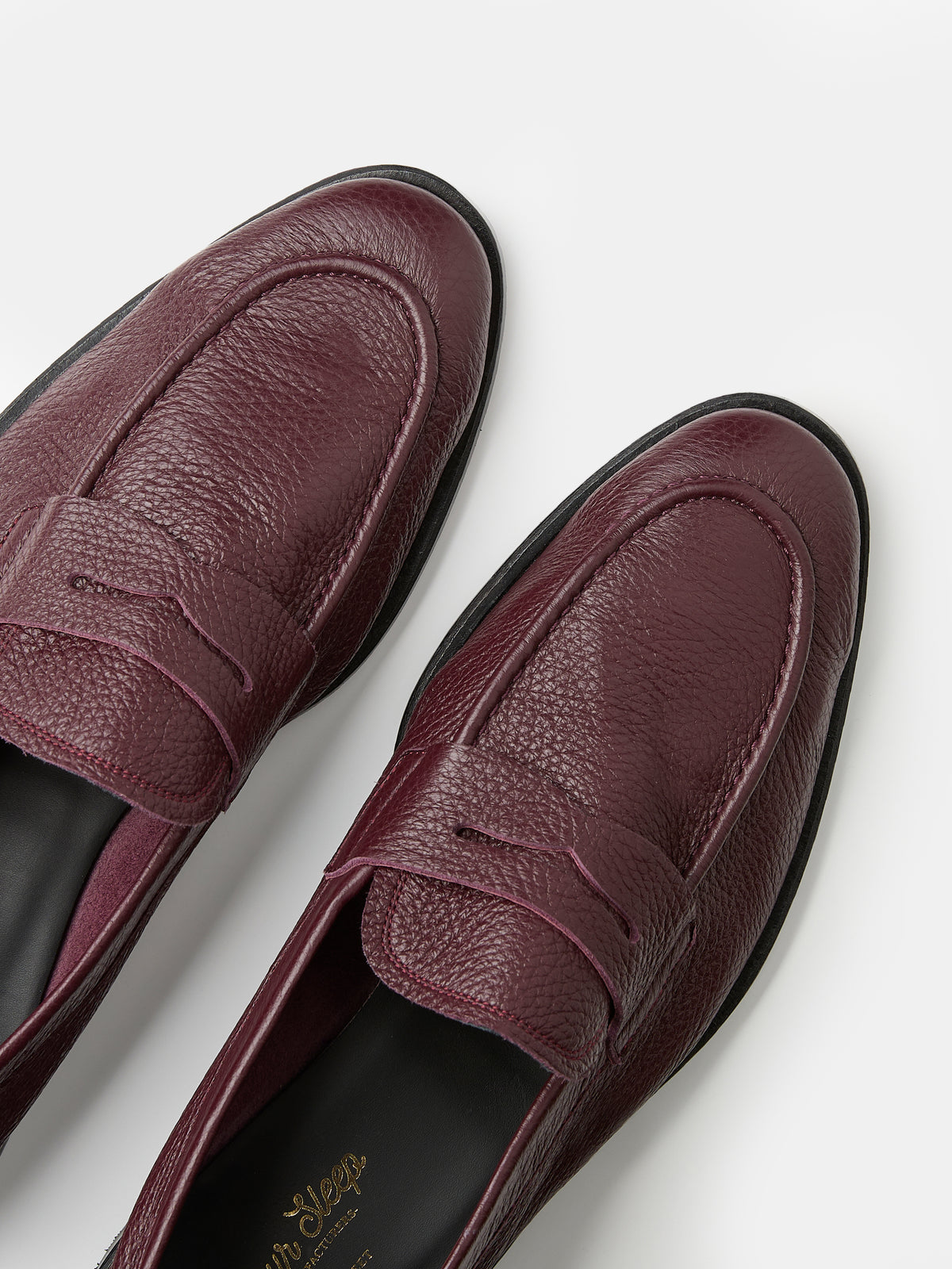 Globetrotter Travel Loafer in Deep burgundy deer leather, view 3