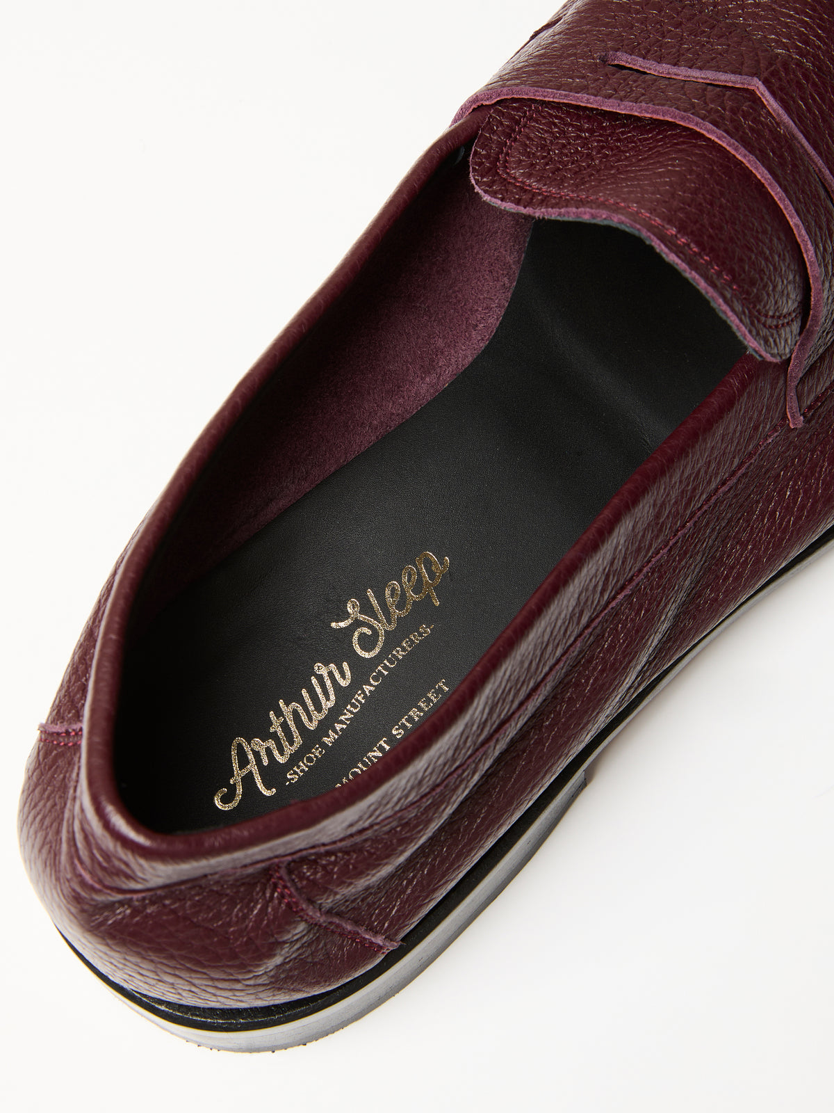 Globetrotter Travel Loafer in Deep burgundy deer leather, view 4