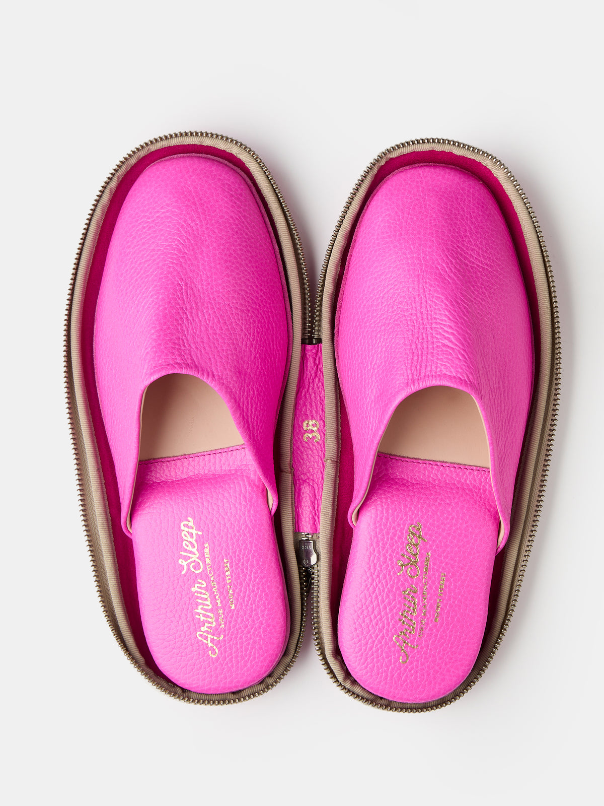 Globetrotter Glide Mule in Vivid pink deer leather, view 5