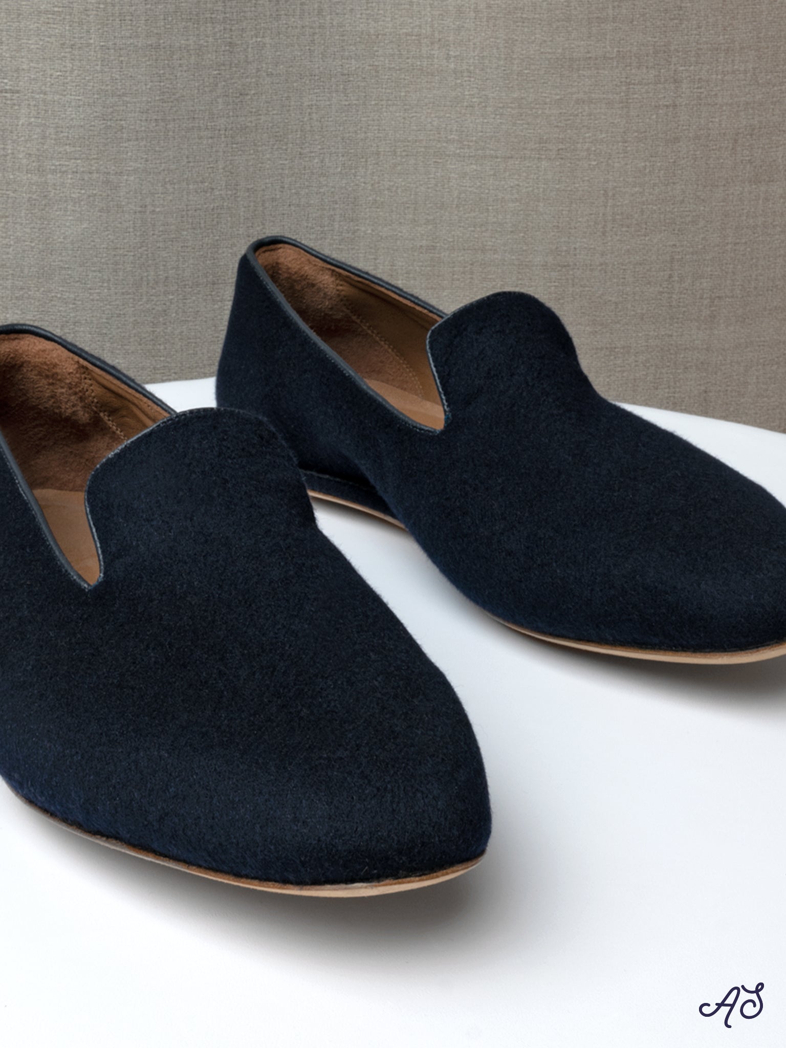 The House Slipper in Cashmere, view 2