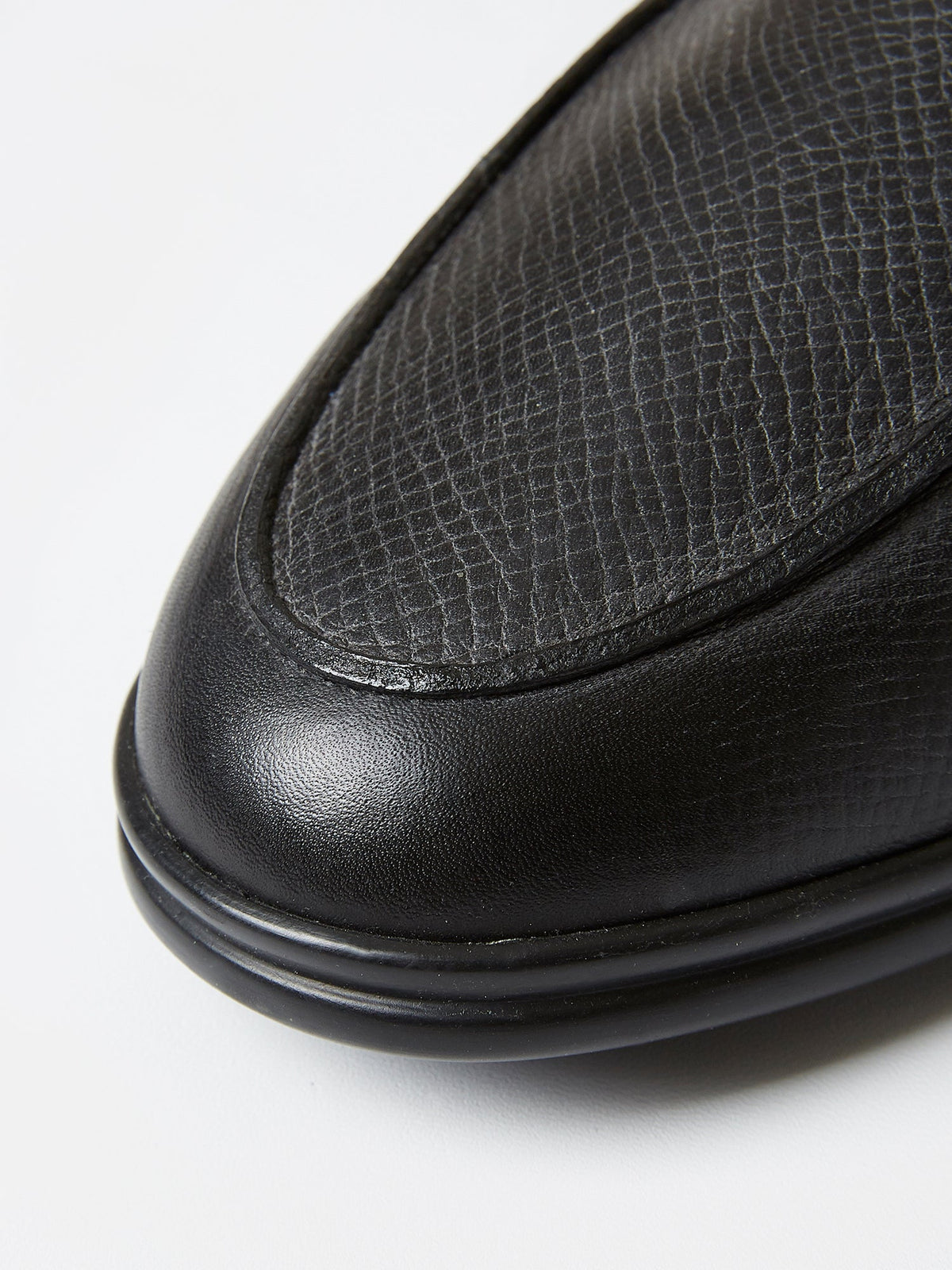 The Pablo in Black Country Calf Leather, view 4