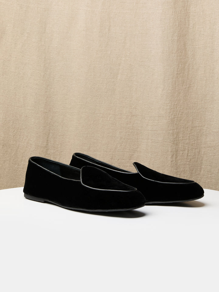 Belgian Slipper in Black velvet