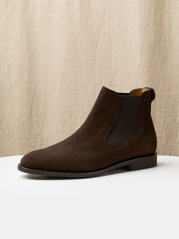 The Chelsea Boots in Brown Suede