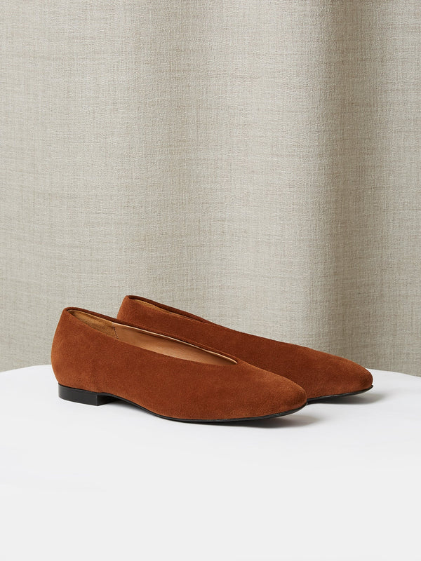 The Amarantos Loafer in Brown Suede
