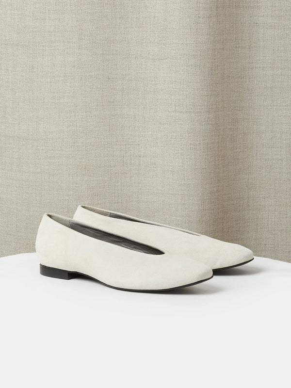Amarantos Loafer in White Suede
