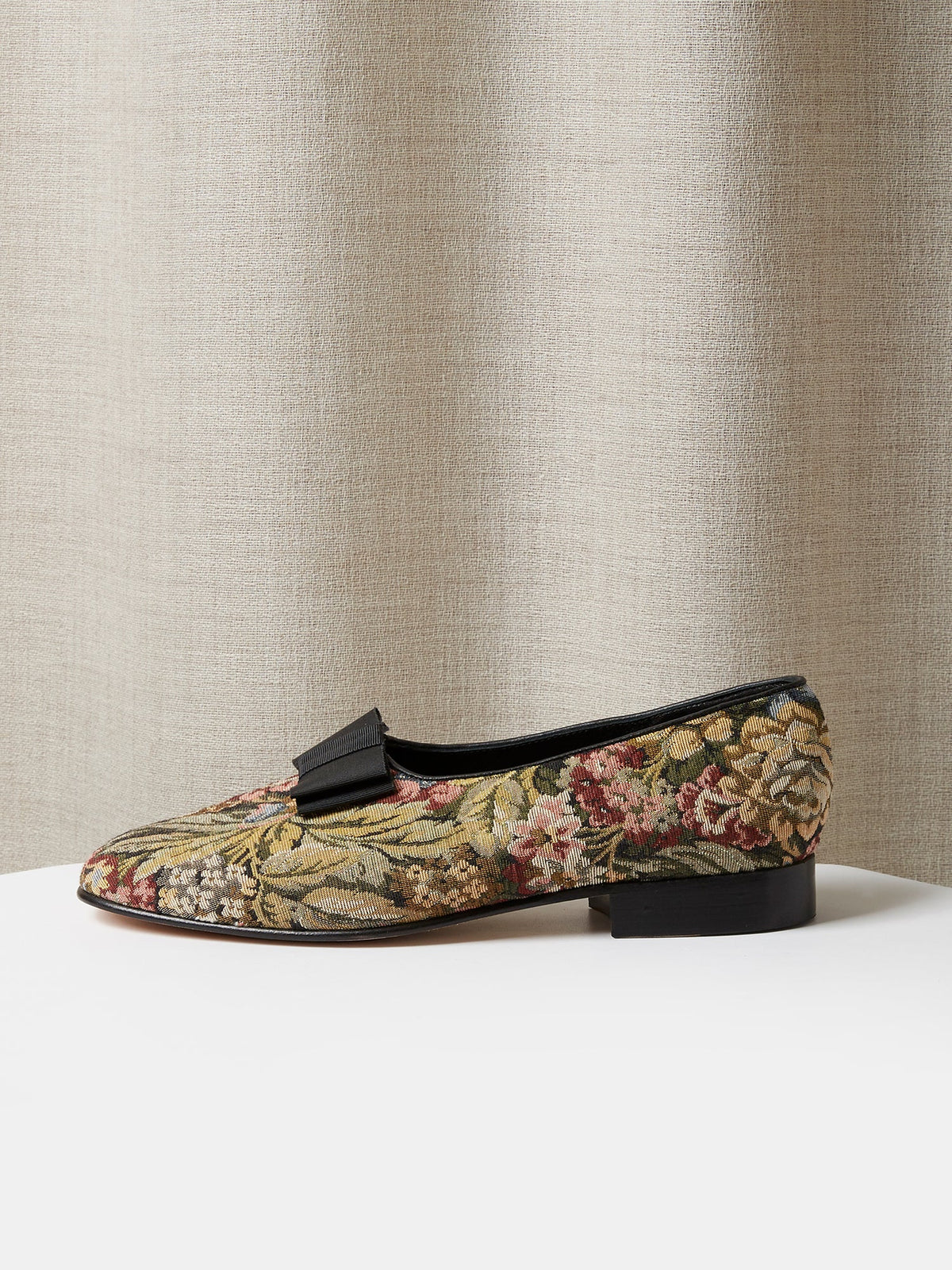 Opera Pump in Tapestry, view 2