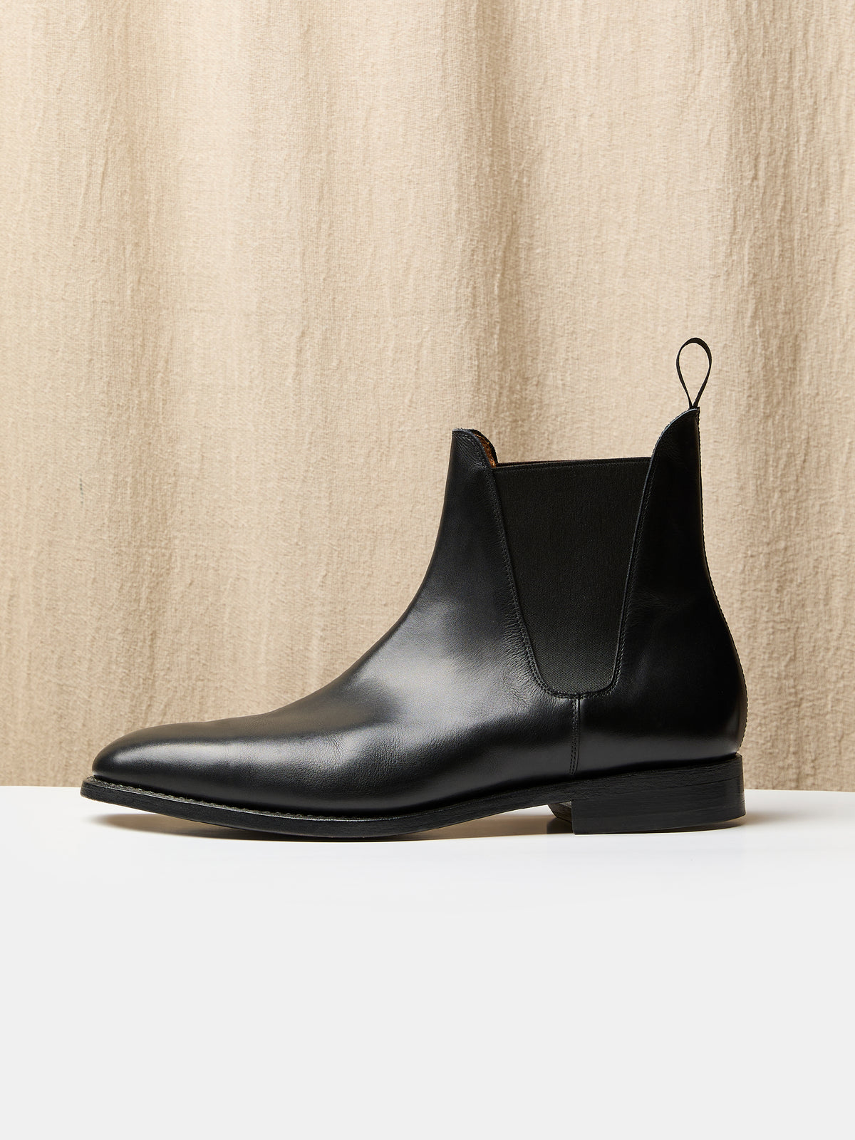 Chelsea Boot in Black calf leather, view 2