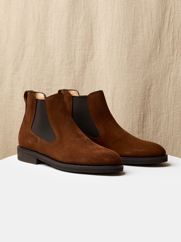 The Chelsea Boot in Tobaco Suede