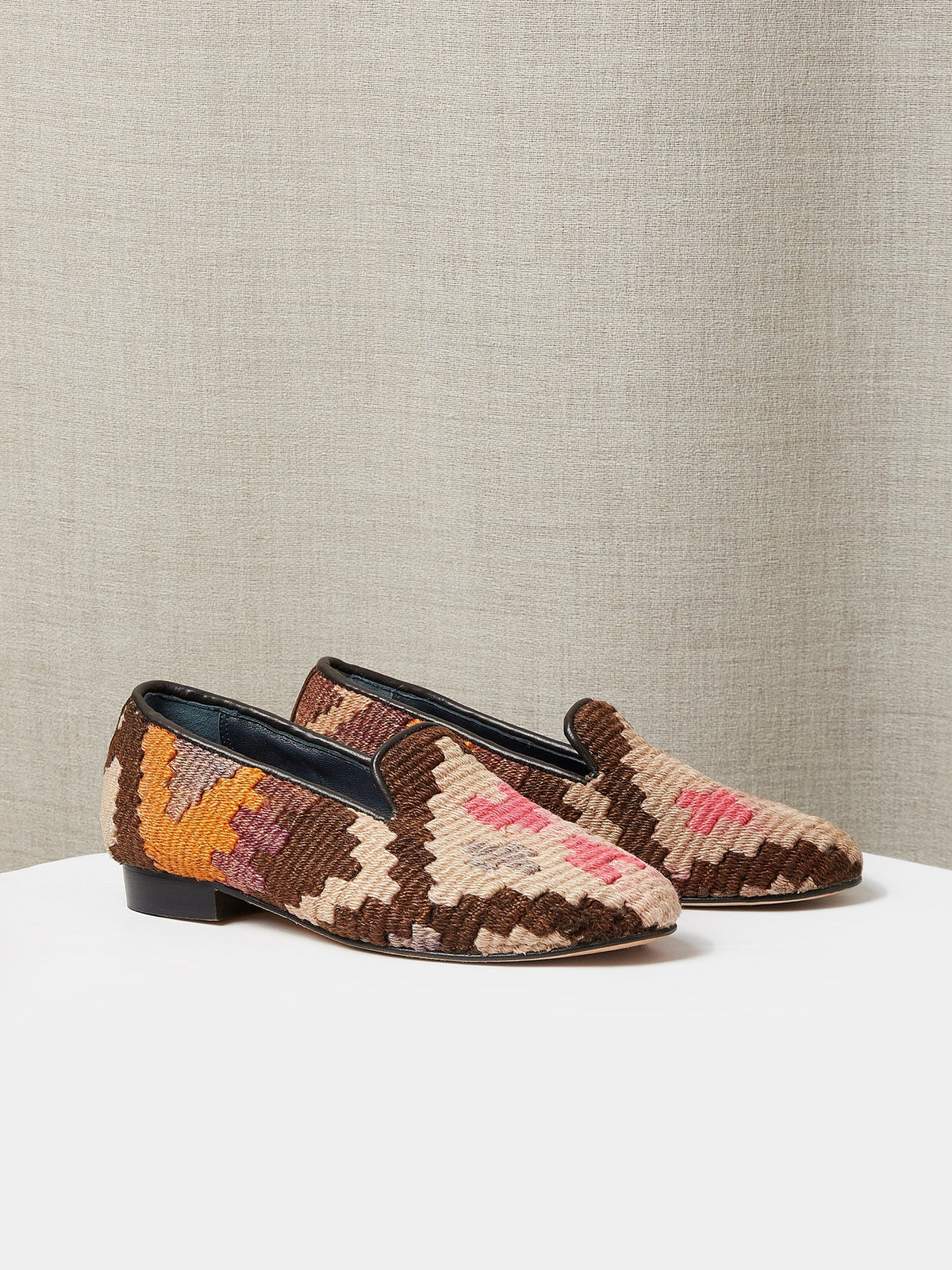 Albert Slipper in Antique Kilim, view 1