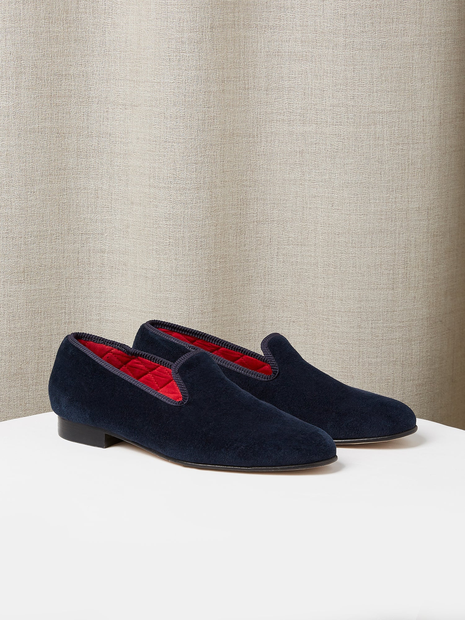 Albert Slipper in Velvet, view 5