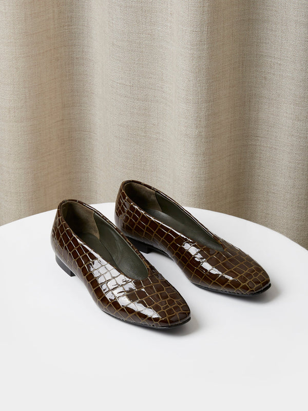 The Amarantos Loafer in Olive Embossed Crocodile