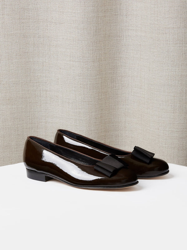 Opera Pump in Dark Chocolate Patent