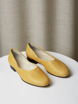 The Castro Loafer in Yellow Deerskin