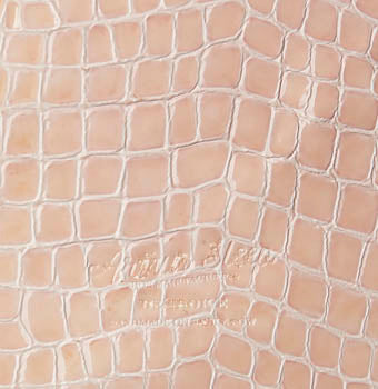 Embossed crocodile calf in light pink