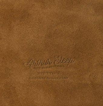 Suede in snuff