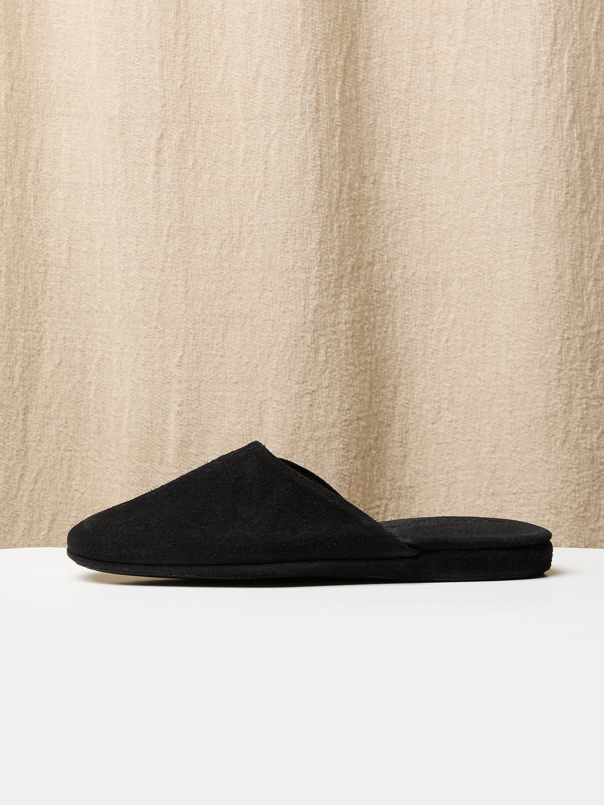 Globetrotter Glide Mule in Black suede, view 2