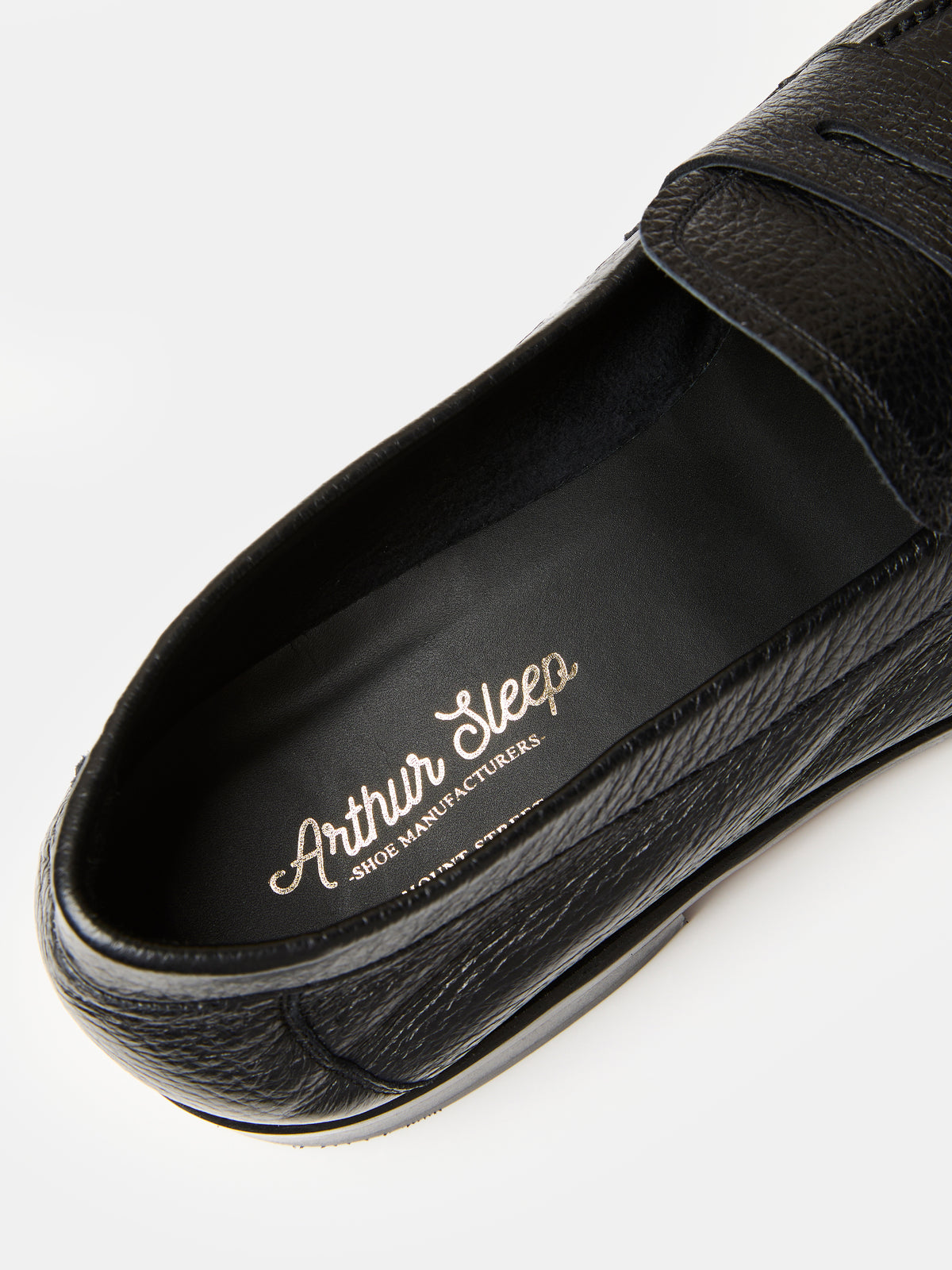 Globetrotter Travel Loafer in Black deer leather, view 4