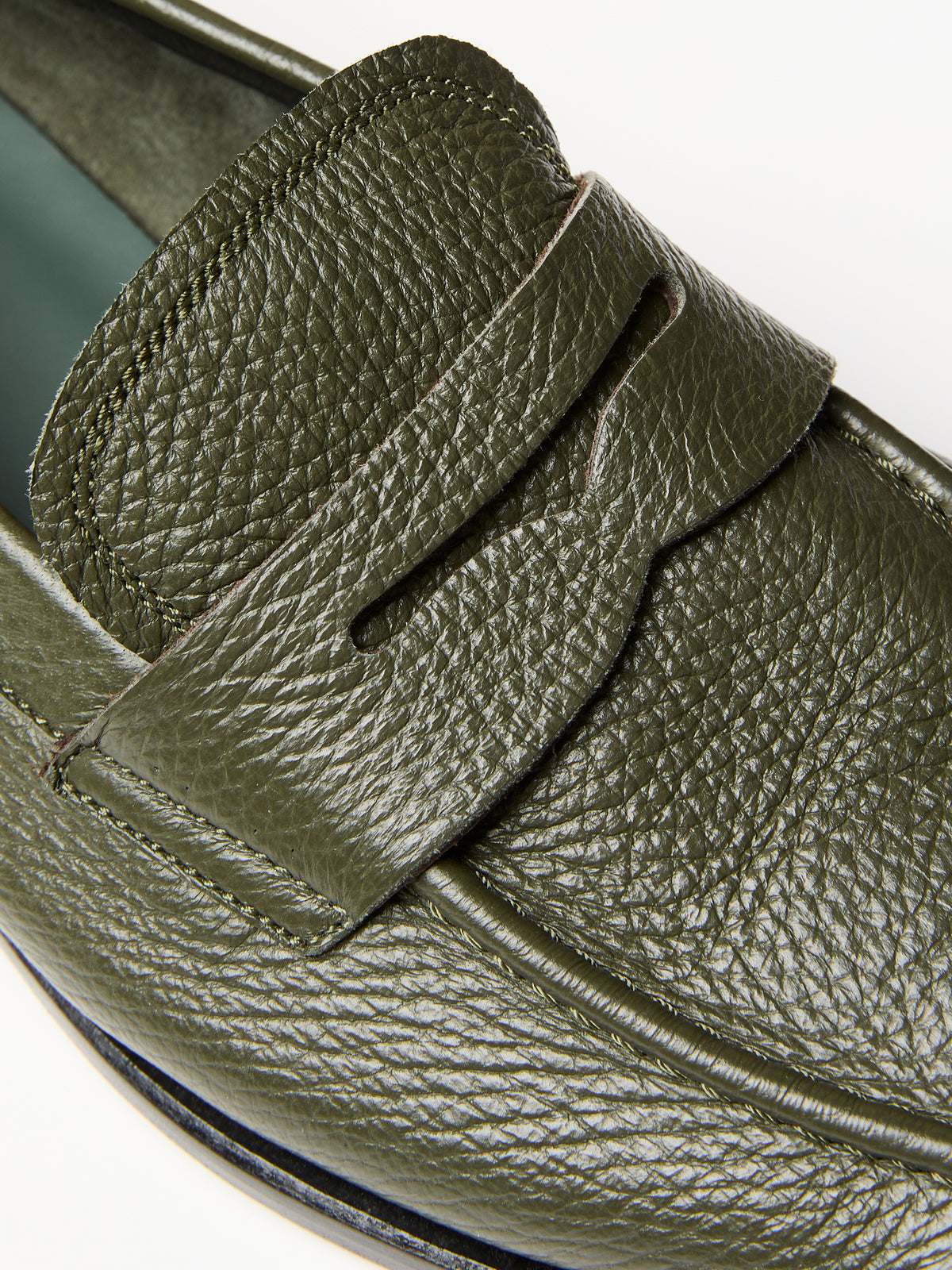Globetrotter Travel Loafer in Deep green deer leather, view 5