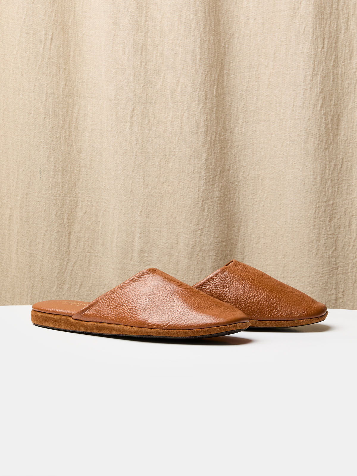 Globetrotter Glide Mule in Saddle tan deer leather, view 1