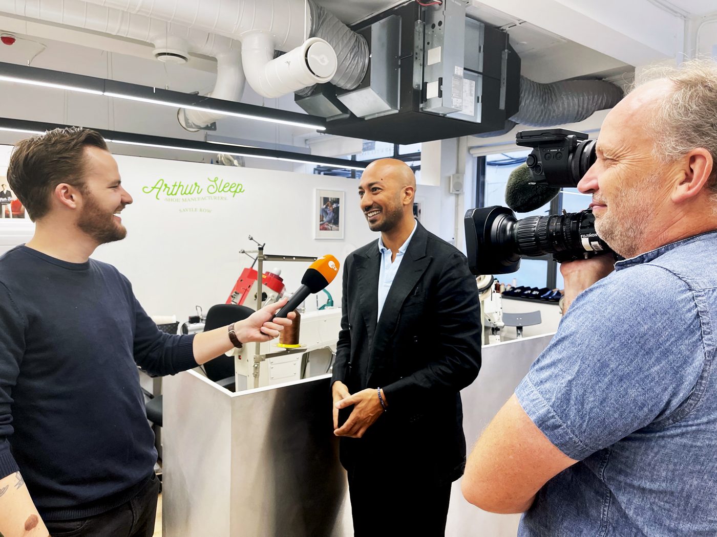 An interview in the workshop